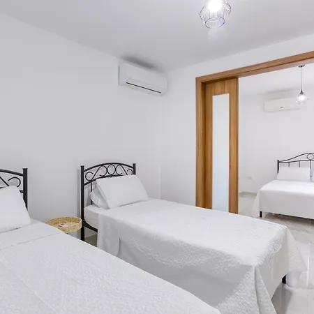 Modern 3br With Lovely Terrace In By 360 Estates Appartement Mellieħa