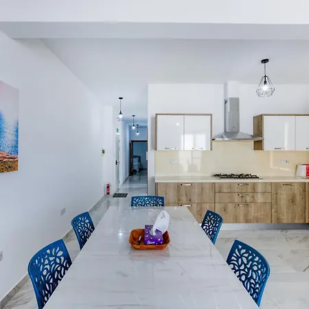 Modern 3br With Lovely Terrace In By 360 Estates Daire