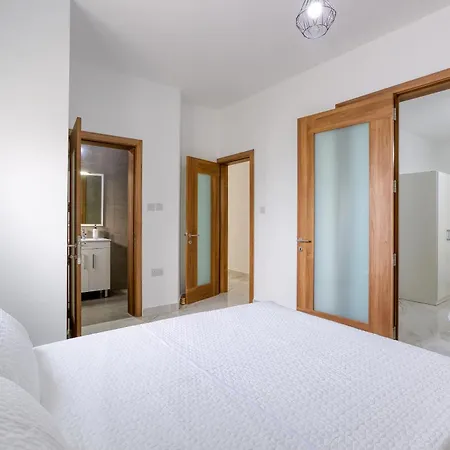 Modern 3br With Lovely Terrace In By 360 Estates Apartament *